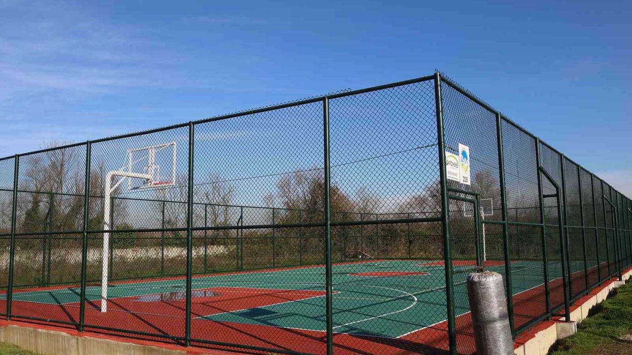 Sakarya'da Söğütlü, Karasu ve Ferizli'ye yeni spor tesisleri kuruluyor