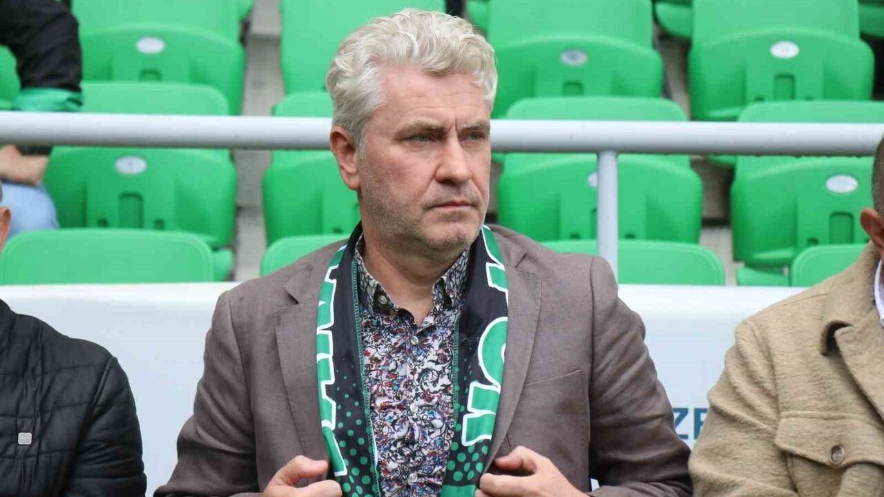 Sakaryaspor Başkanı Muhammet Kıratlı Görevinden Ayrıldığını Açıkladı