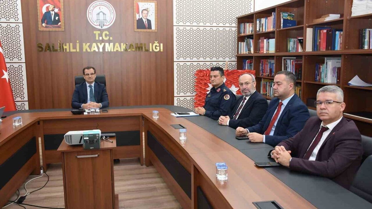 Salihli'de Aralık ayı kamu yatırım ve hizmetleri değerlendirildi