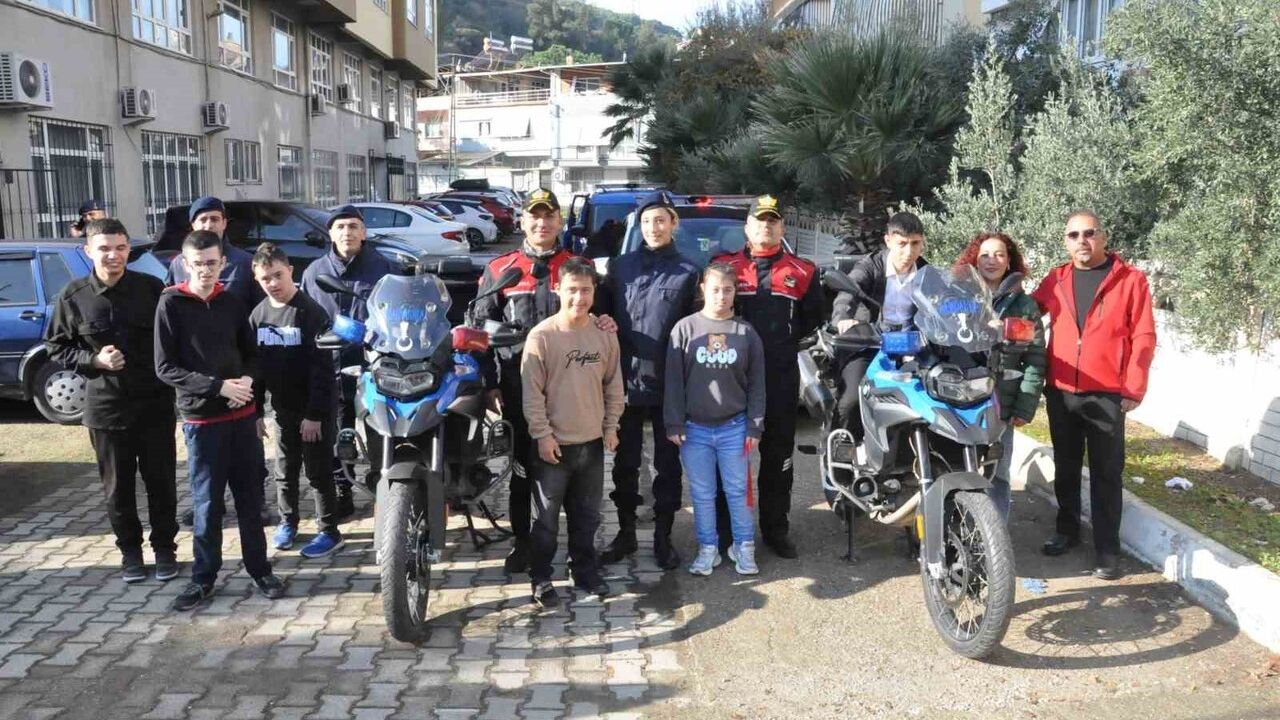 Salihli'de Yaşam Becerileri Atölyesi Dünya Engelliler Günü'nde Açıldı