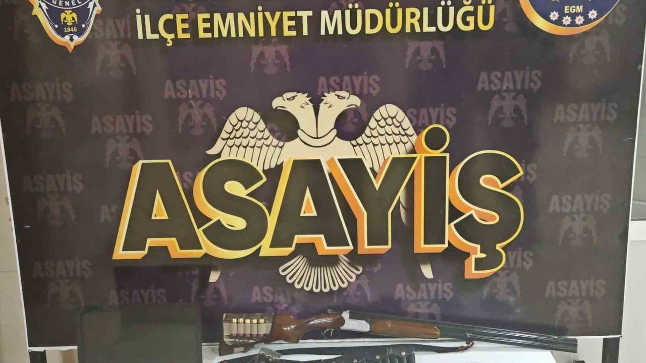 Samandağ'da asayiş operasyonu: Ruhsatsız silah, uyuşturucu ve dijital materyal ele geçirildi — 1 tutuklama