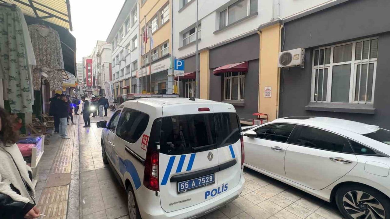 Samsun Afitap Sokak'ta gençler arasında kavga: 1 öğrenci darp edildi