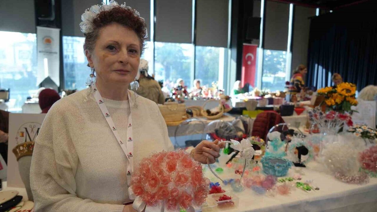 Samsun'da Alışveriş ve Dayanışma Şenliği: Atık Plastikler Sanata Dönüştü