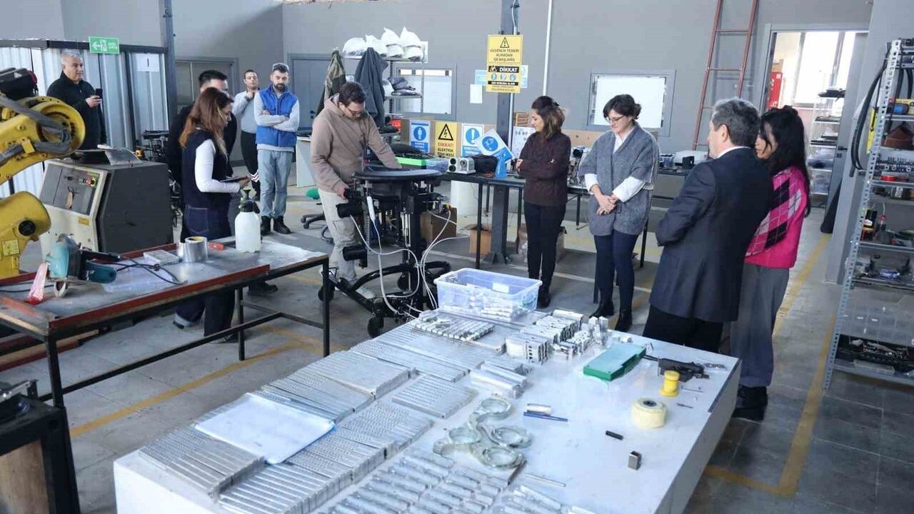 Samsun'da geliştirilen MYR KIDS: Çocuklar için mobil yürüme robotu