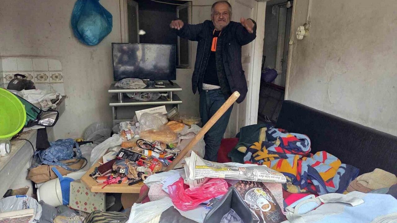 Samsun'da hafıza kaybı yaşayan 59 yaşındaki adam çöp eve dönen evinde kışı geçirmek zorunda