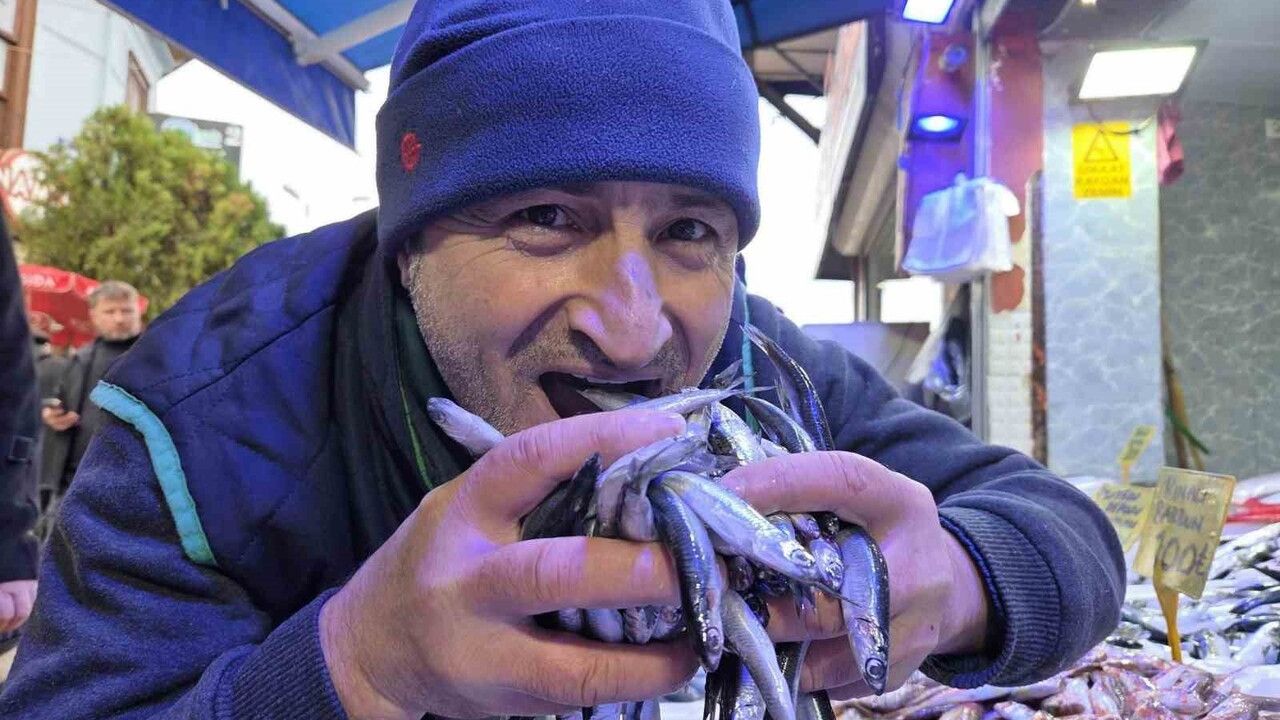 Samsun'da hamsi rağbette: Kilo fiyatı 150 TL'ye çıktı