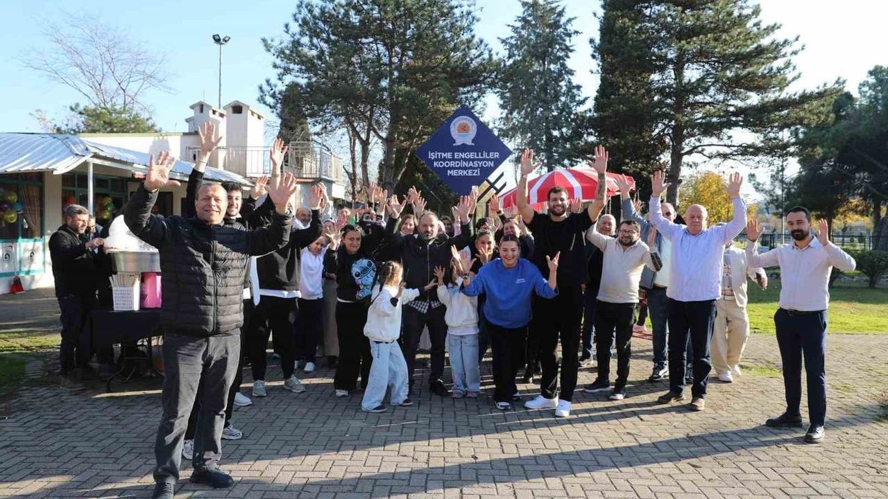 Samsun'da İşitme Engelliler Koordinasyon Merkezi açıldı — İlk program İlkadım'da yoğun katılımla gerçekleştirildi