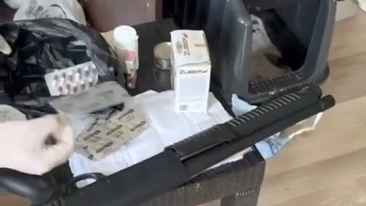Samsun'da jandarma uyuşturucu operasyonu: 651 sentetik ecza hapı ve ruhsatsız av tüfeği ele geçirildi, 1 gözaltı