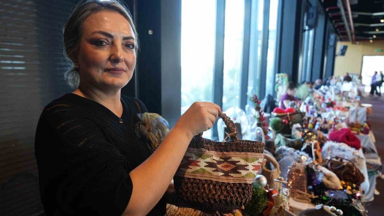 Samsun'da kadın paramedik Melek Kodalak hobisini üretime dönüştürdü