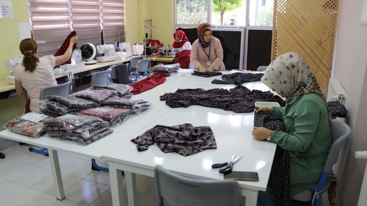 Samsun'da MESEM ve Halk Eğitim kurslarına 117 bin 611 kişi katıldı