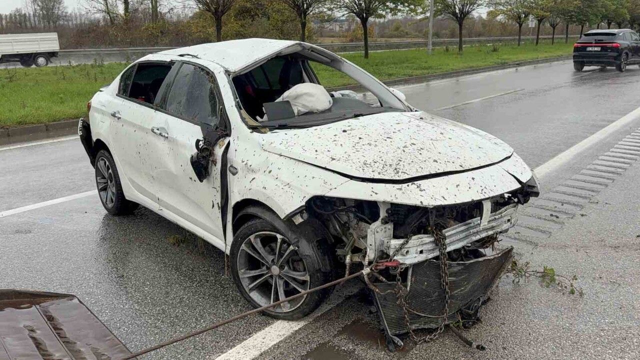 Samsun'da otomobil takla attı: 3 yaralı