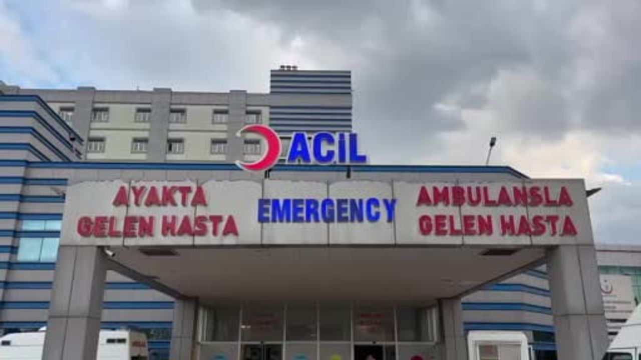 Samsun'da su kanalı çalışmasında kepçenin ön yükleyicisinin altında kalan kişi yaşamını yitirdi