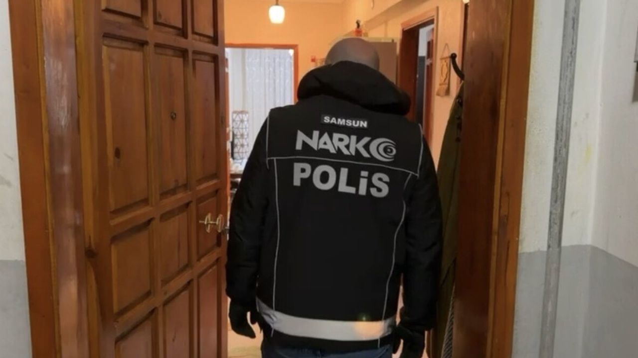 Samsun İlkadım'da 10 bin 360 uyuşturucu hap ve 200 bin lira ele geçirildi
