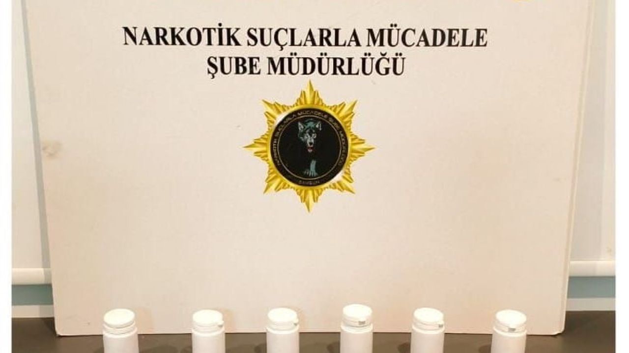 Samsun İlkadım’da narkotik operasyonu: 5 gözaltı, çok sayıda sentetik ecza ele geçirildi