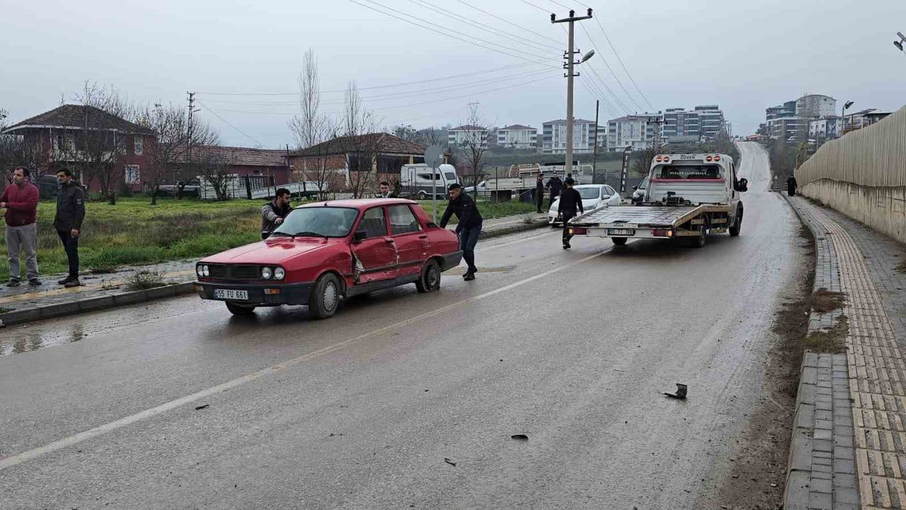 Samsun Vezirköprü’de zincirleme trafik kazası: 3 yaralı