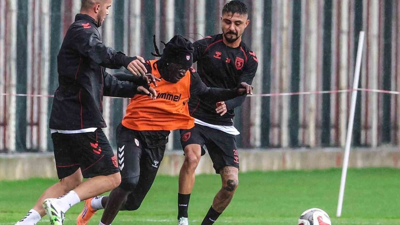 Samsunspor: Tanguy Coulibaly’nin yeniden sakatlandığı iddiası doğru değil