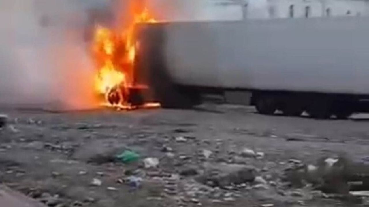 Şanlıurfa Birecik'te tır yangını ve patlama: Olay anı kamerada