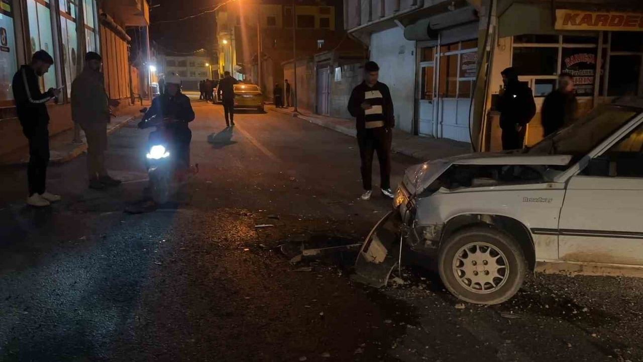 Şanlıurfa Ceylanpınar'da iki otomobil çarpıştı: Sürücüler yara almadı