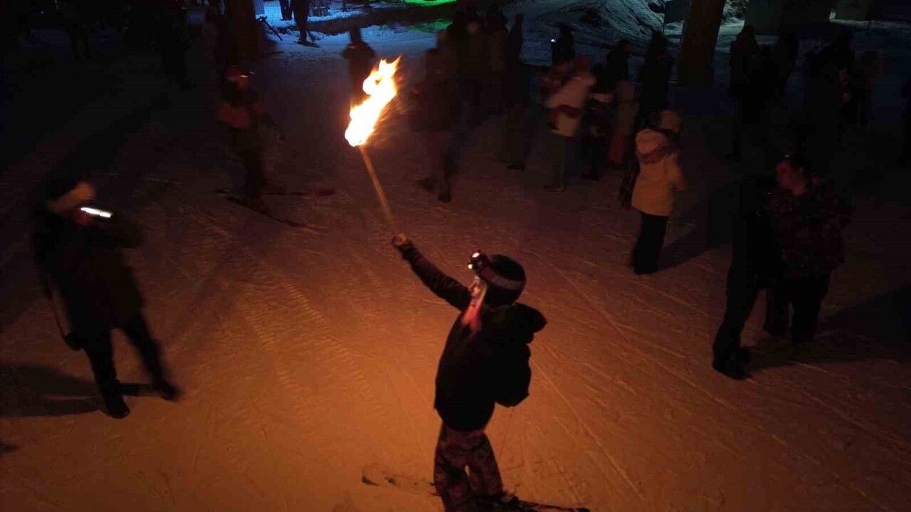 Sarıkamış Kayak Sezonu Açıldı: Kristal Kar ve Sarıçam Ormanlarında İlk Kayaklar