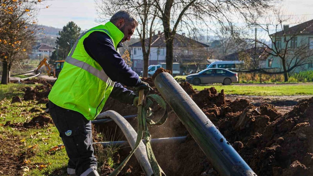 SASKİ, Söğütlü Yeniköy Mahallesi’ne 5 kilometrelik hat ve 500 metreküplük depo inşa ediyor
