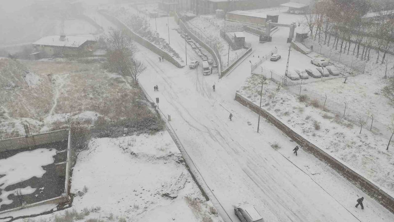 Sason’da kar ve buzlanma nedeniyle 29 Aralık’ta eğitime bir gün ara verildi