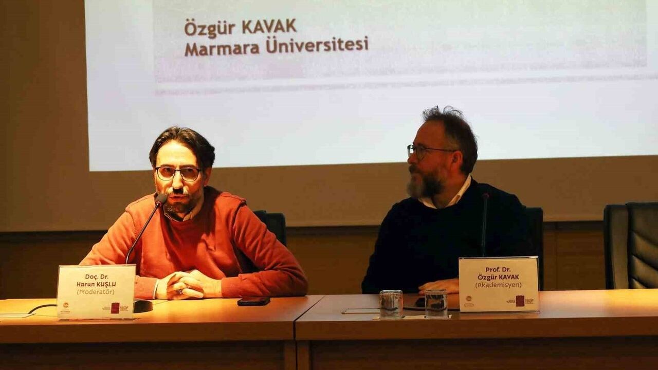 SAÜ'de İslam Hukuku ve Siyaset Felsefesi Söyleşisi: Kaynaklar ve Siyaset Teorisi Tartışıldı