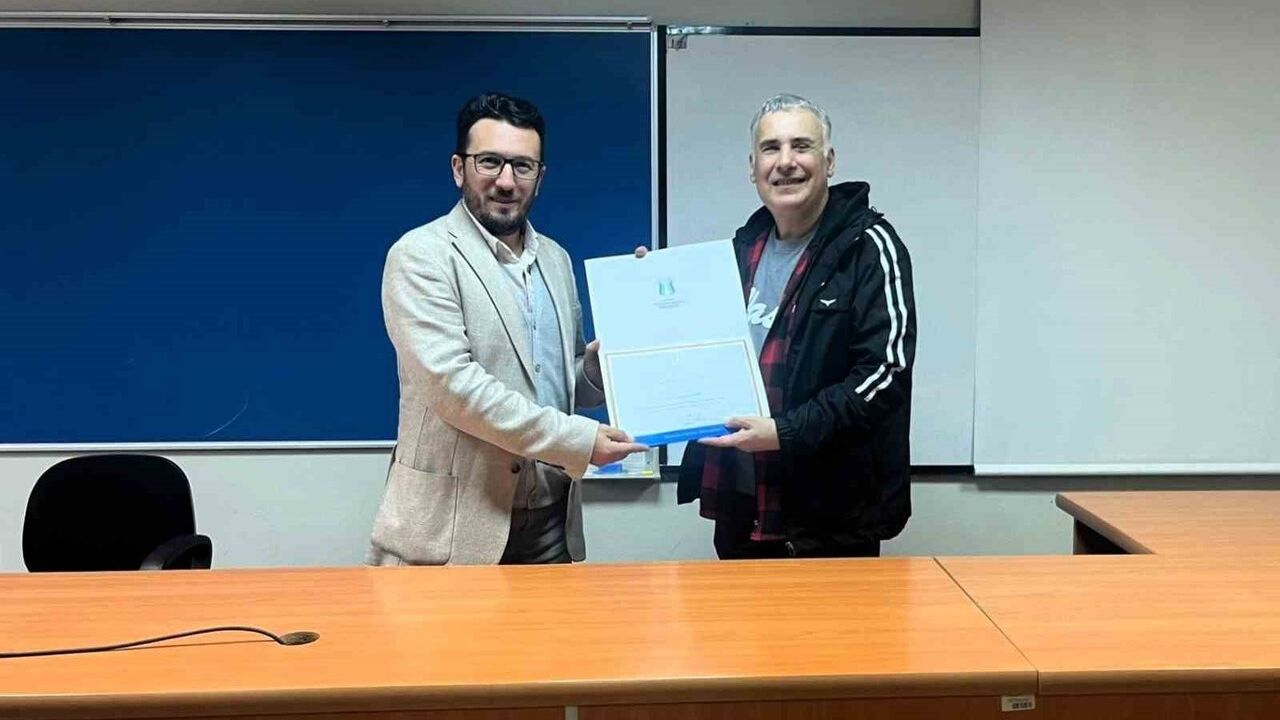 Savaş Saygılı SUBÜ'de görme engelli deneyimlerini mizahi dille anlattı