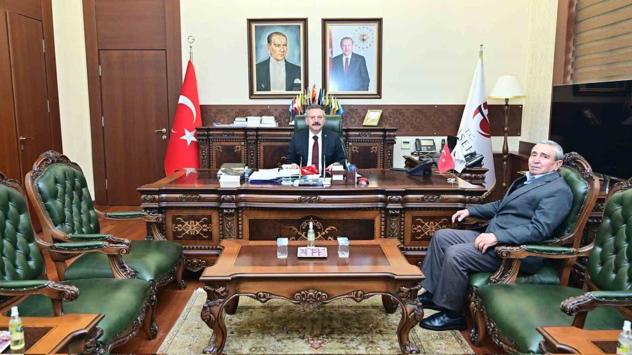 Şehit Kamil Üngör'ün Babası Mehmet Üngör, Eskişehir Valisi Hüseyin Aksoy'u Ziyaret Etti