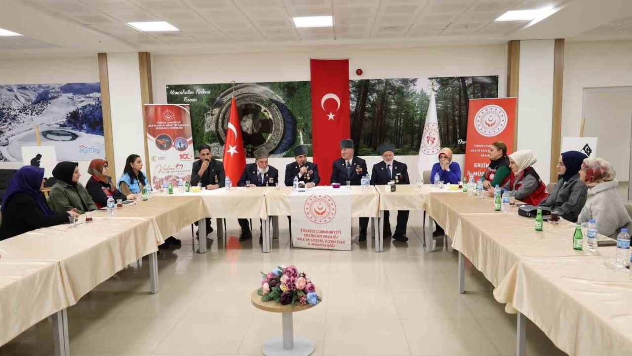 Şehit Yakınları ve Gaziler Erzincan Kız Yurdu Öğrencileriyle Buluştu