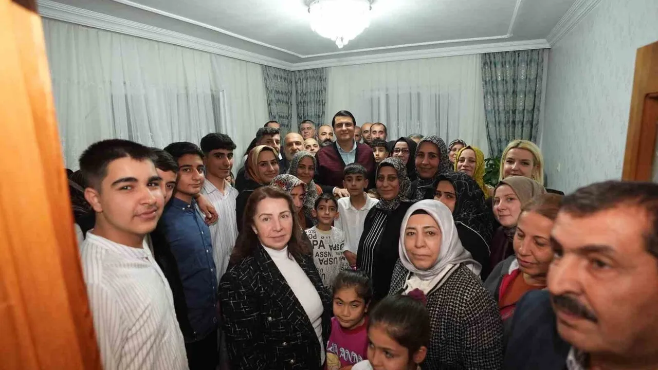 Şehitkamil Belediye Başkanı Umut Yılmaz, Çamlıtepe, 8 Şubat ve Umut Mahalleri’nde Ev Ziyaretleri Yaptı