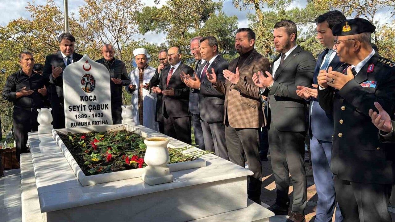 Seyit Onbaşı vefatının 86. yılında Havran’daki kabri başında anıldı