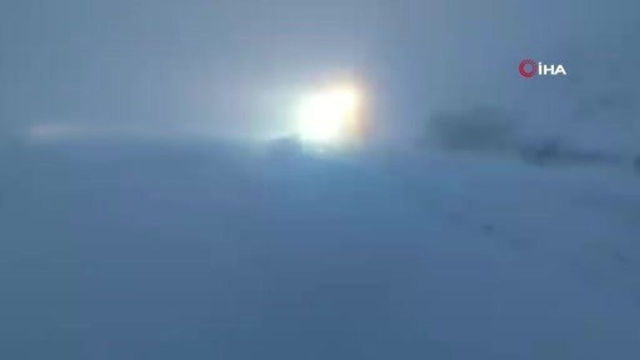 Siirt Pervari'de Geçittepe grup köy yolu kar nedeniyle kapandı