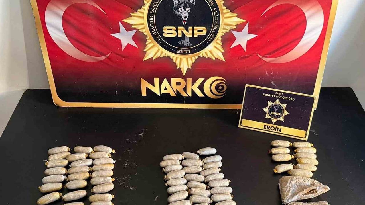 Siirt’te midelerinden uyuşturucu çıkan 4 zanlı tutuklandı