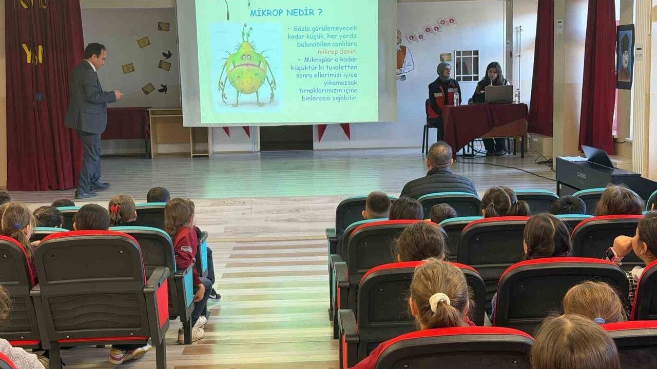 Simav'da Yusuf Koyuncuoğlu İlkokulu'nda 'Gıda Güvenilirliği ve Gıda İsrafı' eğitimi