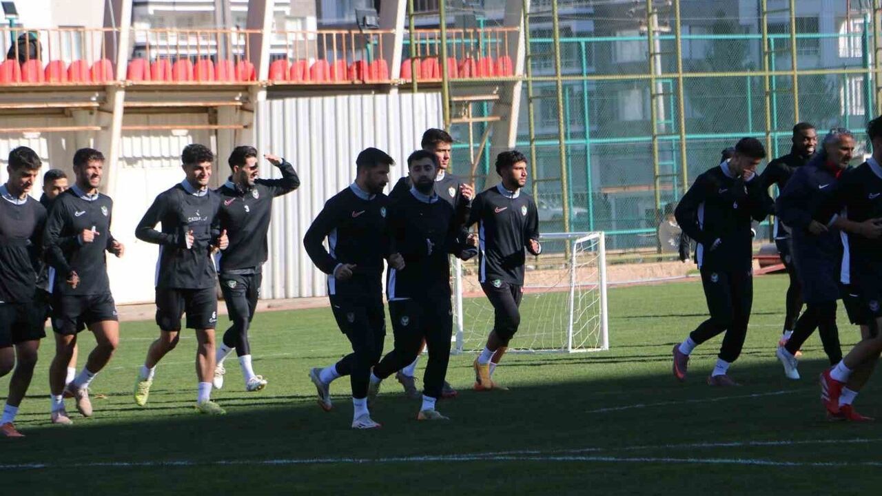 Sinan Kaloğlu: Tüm çalışmalarımızı galibiyet üzerine kurduk — Amed Sportif, Bodrum FK maçı öncesi hazırlık ve Diagne açıklaması
