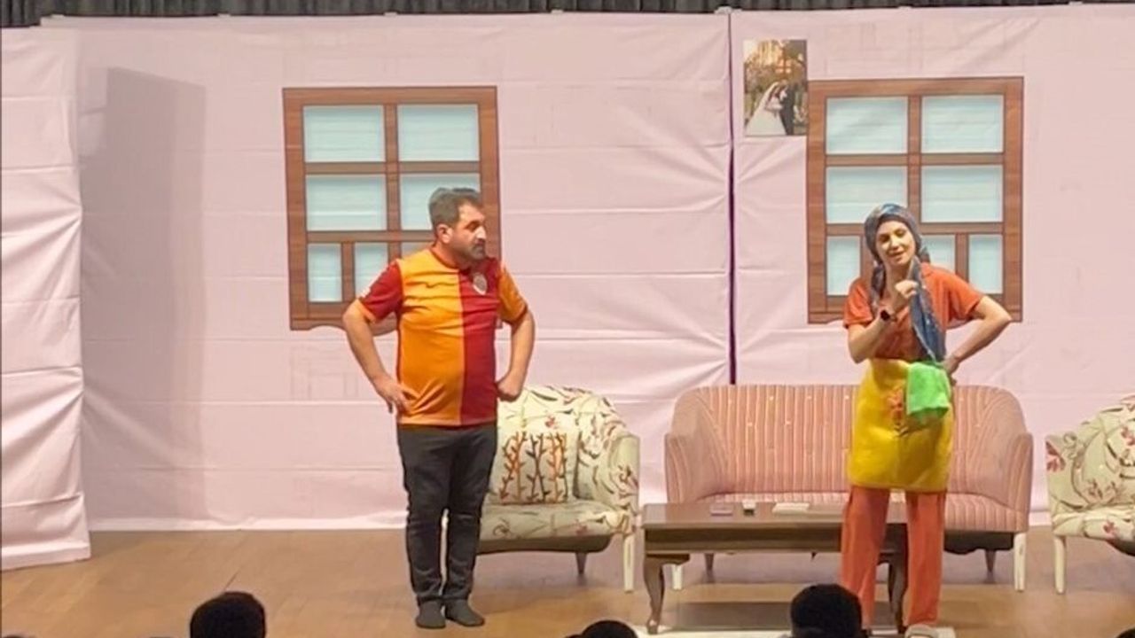 Sincan Belediyesi'nde Hafta Sonu Tiyatro Programı: Çocuk ve Yetişkin Oyunları Sahnelendi