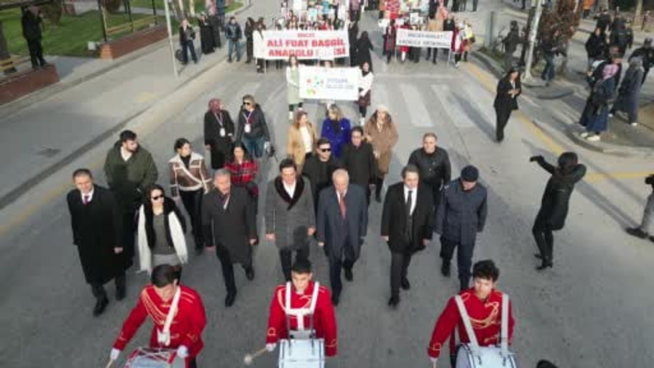 Sincan'da ikinci 'Roman Kahramanları Festivali' sokaklara kitap ve renk taşıdı