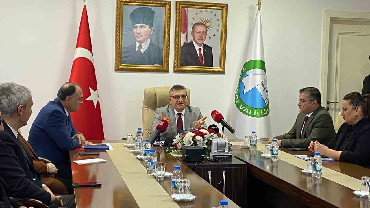 Sinop’ta 'Destanlarımızı Sahneliyoruz' projesiyle öğrenciler Türk destanlarını tiyatroya taşıyacak