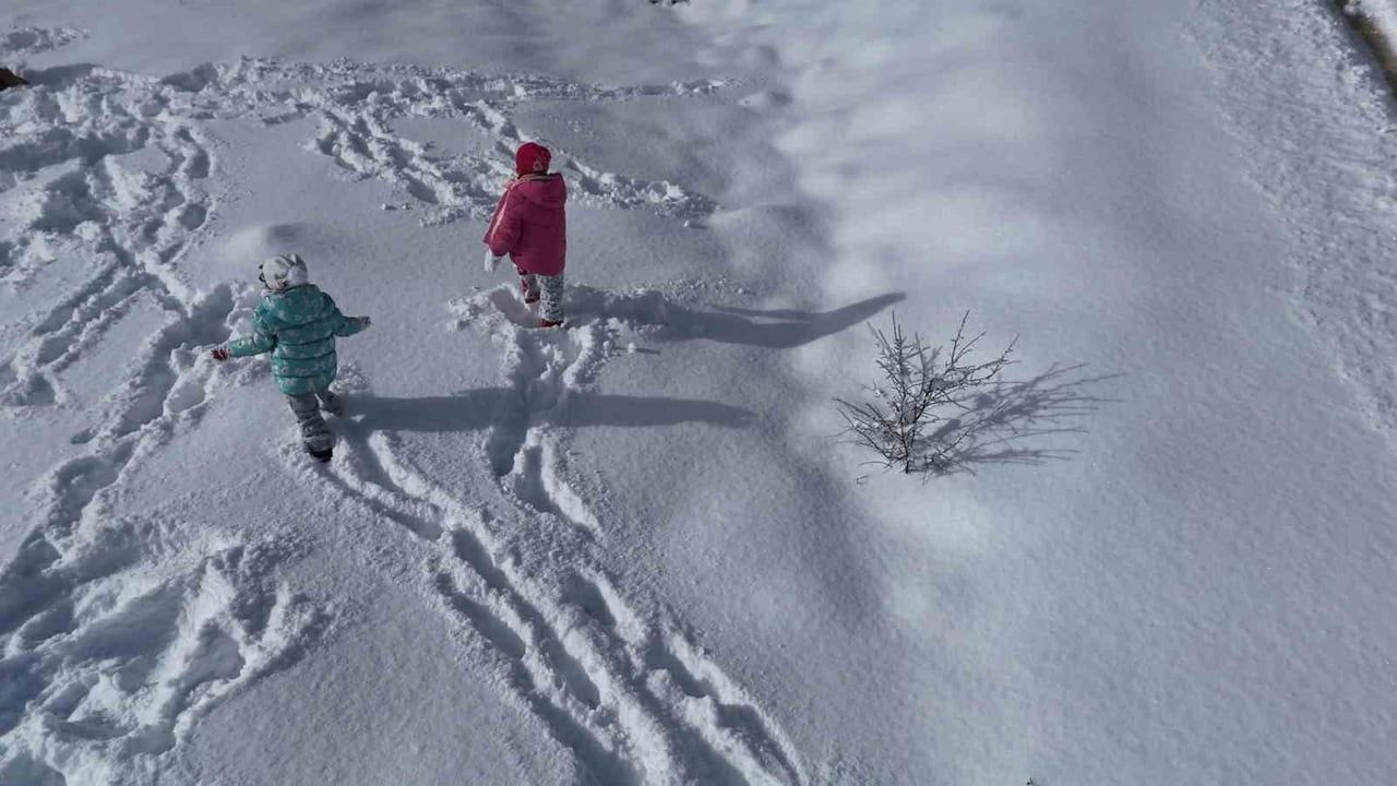 Sinop'ta Kar Manzaraları: Soğuksu ve Erfelek Tatlıca Şelaleleri Beyaza Büründü