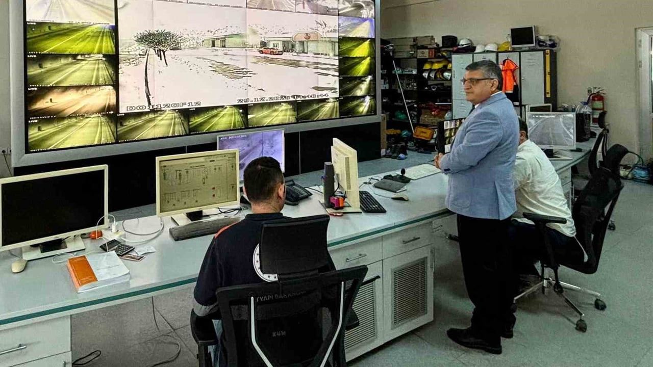 Sinop'ta kar ve buzlanma nedeniyle bazı ilçelerde eğitime bir gün ara