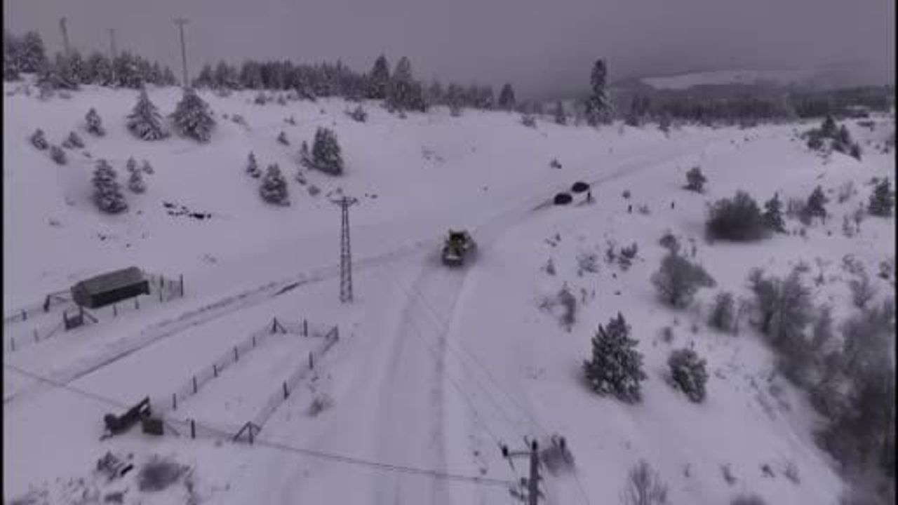 Sinop'ta yoğun kar yağışı: 34 köy yolu ulaşıma kapandı