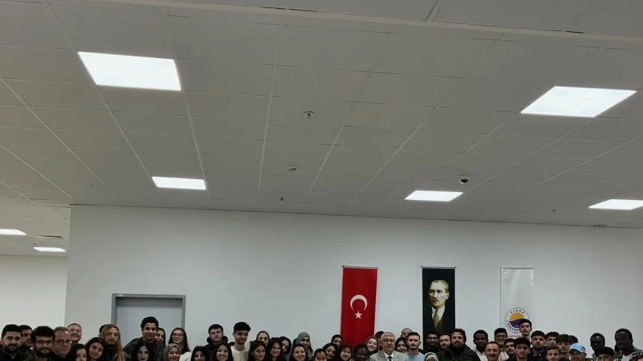 Sinop Üniversitesi'nde uluslararası öğrenciler gönüllü rehberlerle bir araya geldi