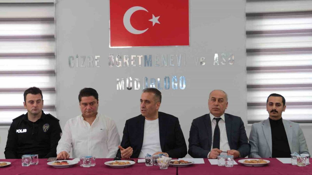 Şırnak İl Emniyet Müdürü Volkan Sazak, Cizre muhtarlarıyla güvenlik gündemini değerlendirdi