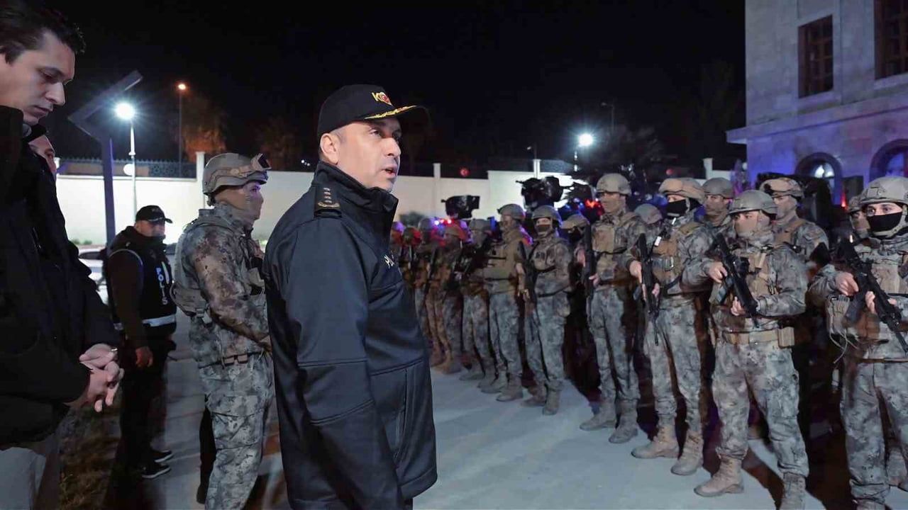 Şırnak'ta Yeni Yıl Tedbirleri: 2 bin 26 Emniyet Mensubu Sahada