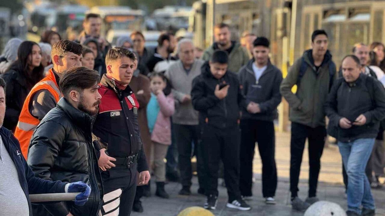Şişli'de ters yöne giren araç kazasında 2 kişi hayatını kaybetti, 5 kişi yaralandı