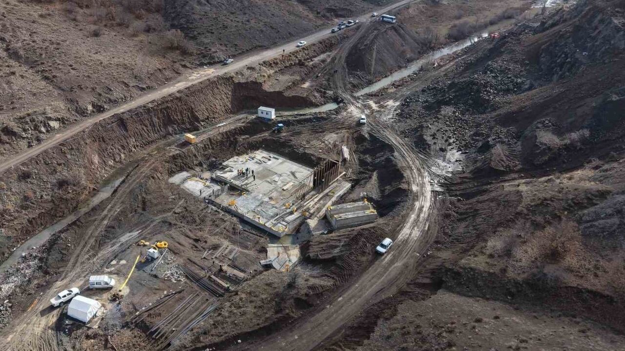 Sivas’ın içme suyu güvenliği güçleniyor: Hafik Koç Regülatörü ve İçme Suyu İsale Hattı projesinde ilerleme