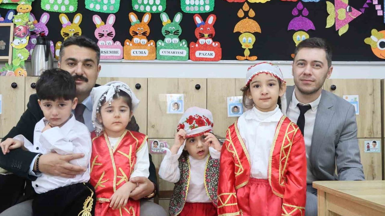 Sivas'ta Fatih Erdoğan, Nene Hatun Anaokulu'ndaki Tutum, Yatırım ve Türk Malları Haftası Etkinliğine Katıldı