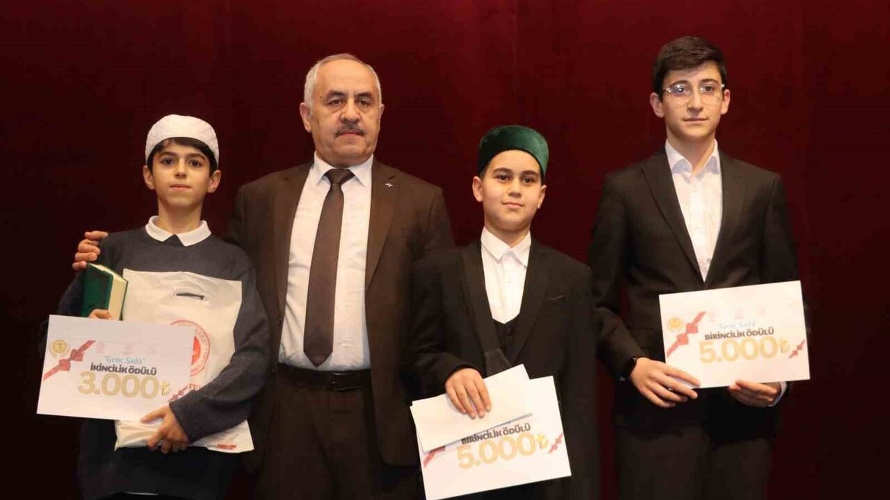 Sivas’ta 'Genç Sada' Kur’an-ı Kerim’i Güzel Okuma Yarışması tamamlandı