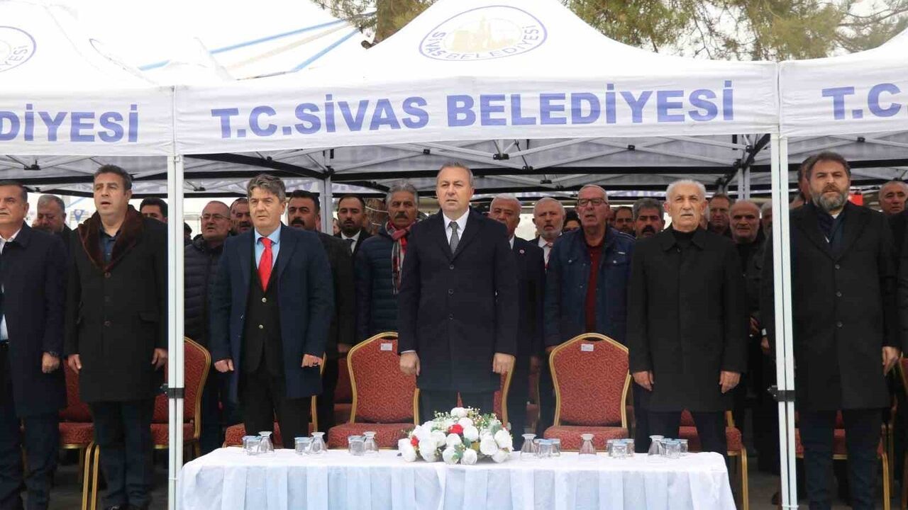 Sivas’ta Tarihi Saat Kulesi Aslına Uygun Yeniden İnşa Edildi