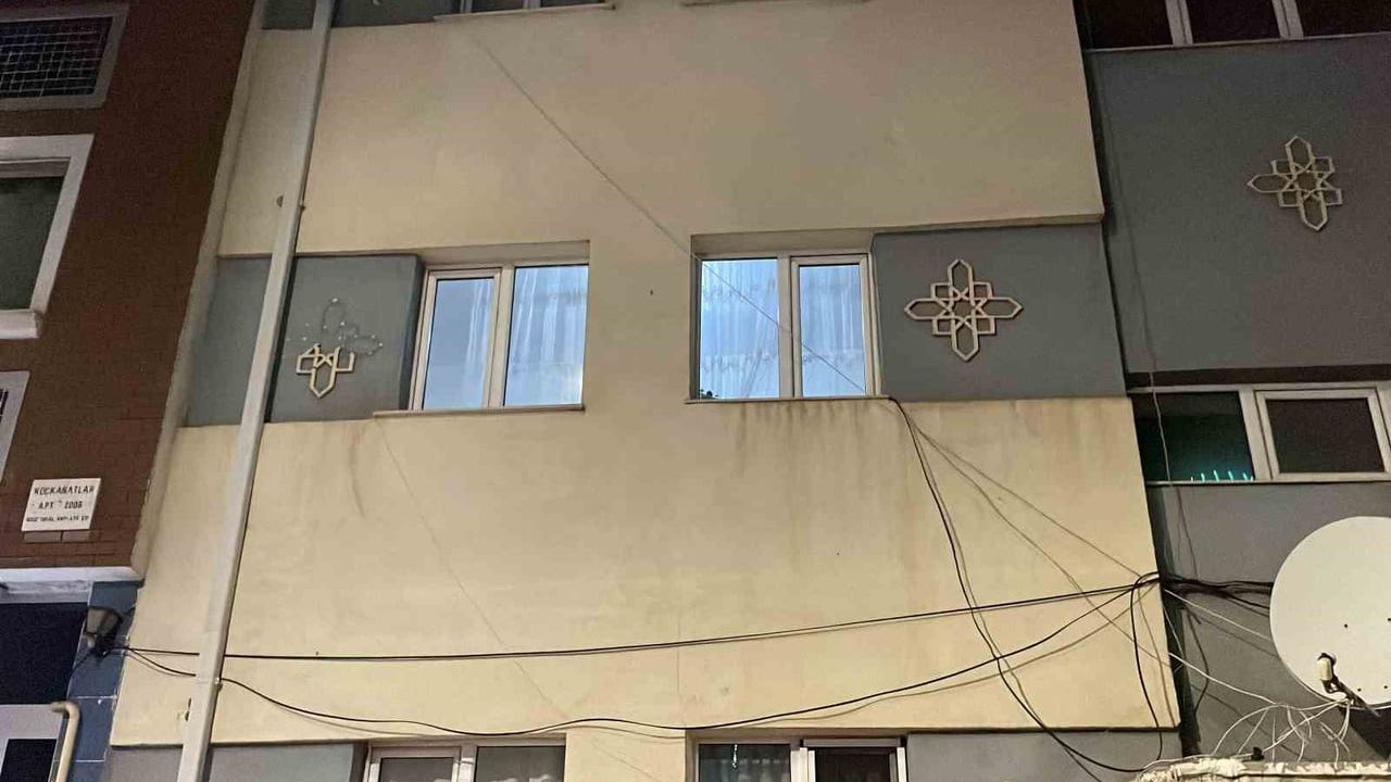 Sivas'ta Tartışma: Kardeşi Tarafından Göğsünden Bıçaklanan Ağabey Hayatını Kaybetti